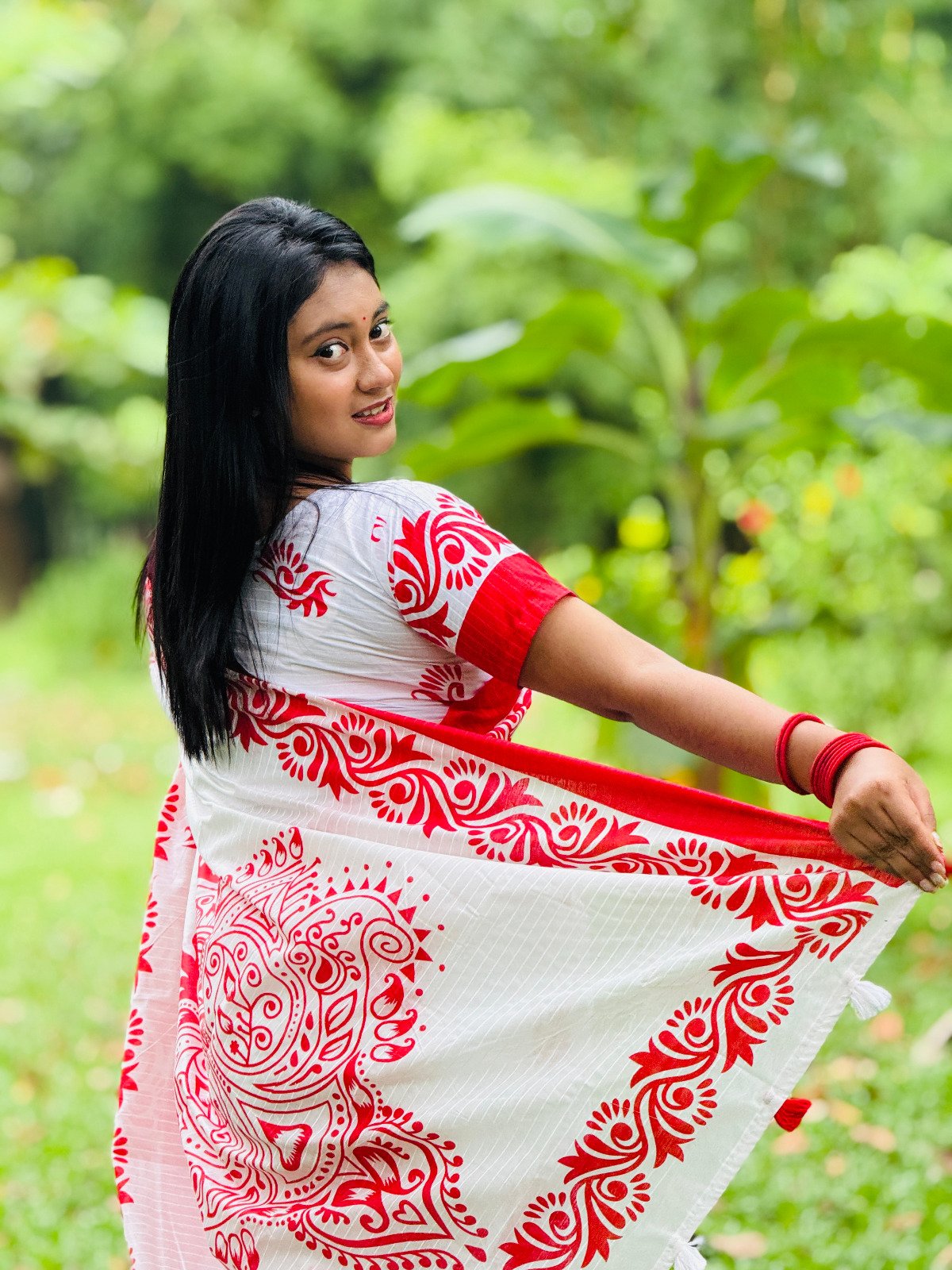 প্রিমিয়াম রেশম সিল্ক শাড়ি